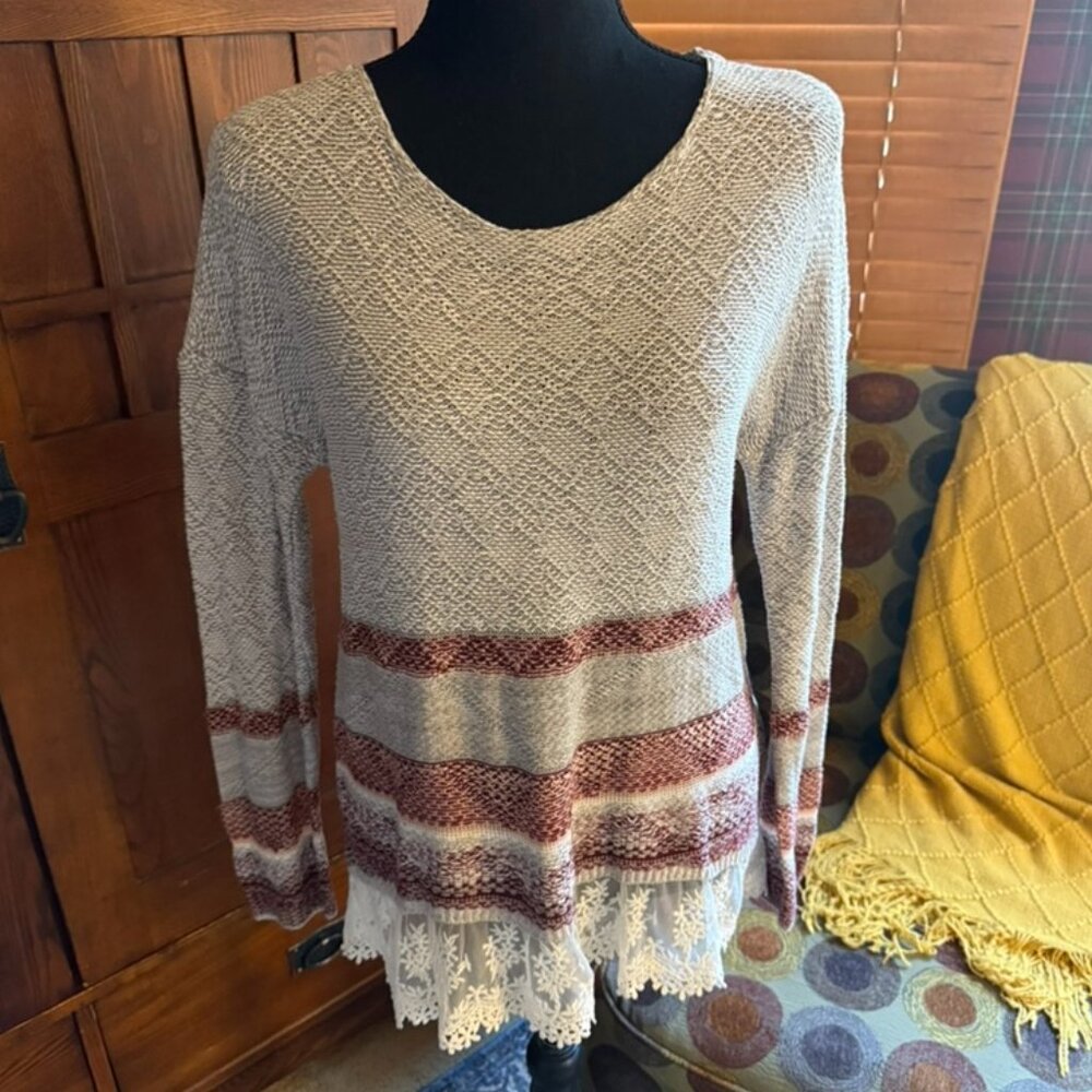 Pullover Cotton/Acrylic Sweater with Lace Hem